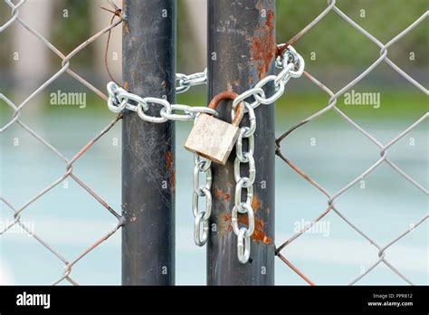 Chain Link Gate 的图像结果