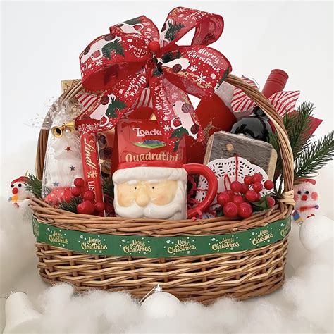 Christmas Gift Basket Theme Ideas at Zac Ayers blog