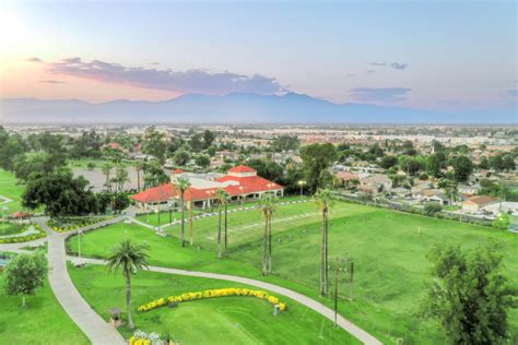 Facility & Clubhouse Specifications at Los Serranos Country Club
