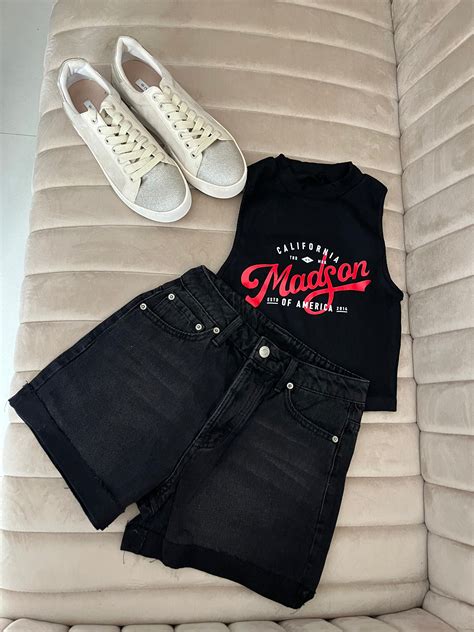 Outfit Box 107 – Stracts