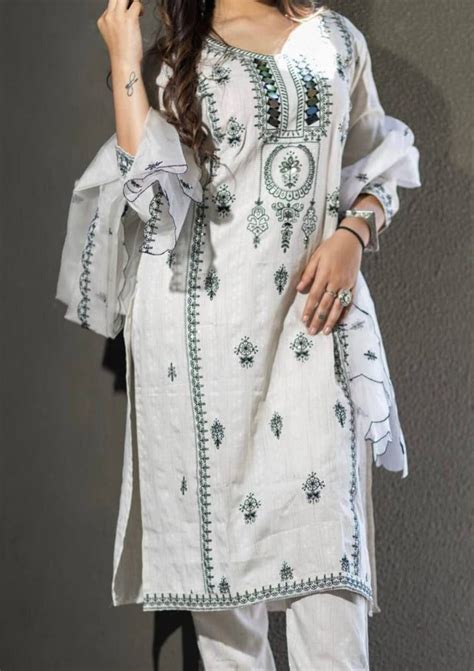 Savoir-Faire (Party Wear Suit Set) – Monamaar