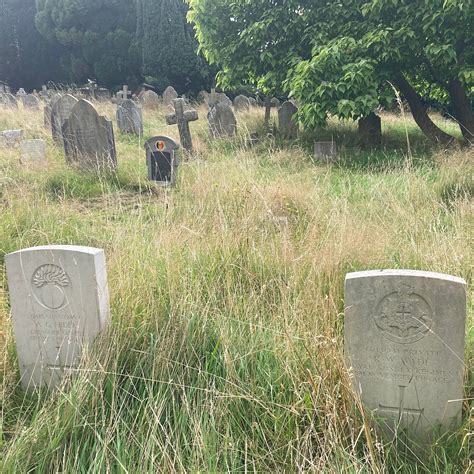 COMMONWEALTH WAR GRAVES, WESTERHAM - All You Need to Know BEFORE You Go ...
