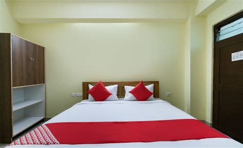 Kalpatharu Lodge | Hotel in Sathupalli | Timbu.in