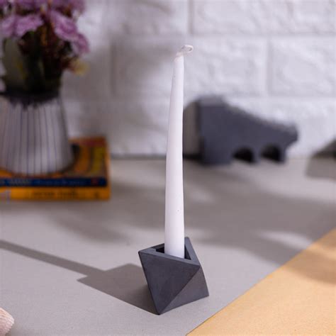 Trident Faceted, Compact Concrete Candle Holder – Greyt