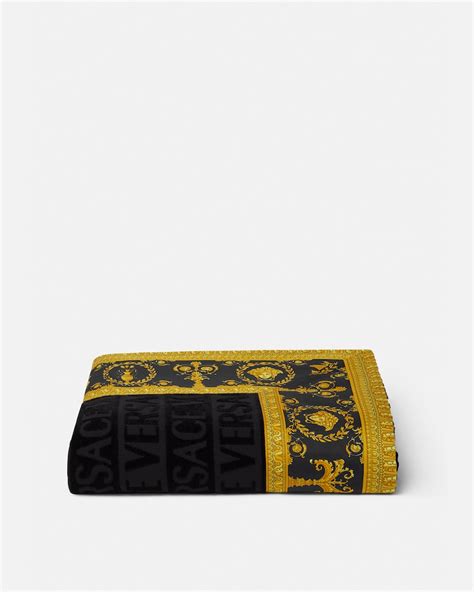 VERSACE BR | High Fashion Clothing & Accessories