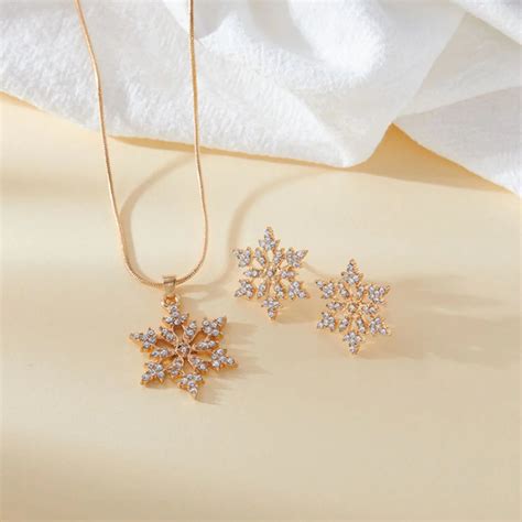 CRYSTAL NECKLACE EARRINGS SET