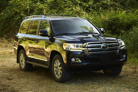 2017 Toyota Land Cruiser Review, Ratings, Specs, Prices, and Photos ...