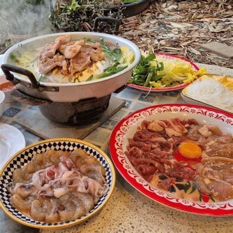 Moo Krata – The Best Thai Street Food You’ve NEVER Heard Of!