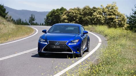 2016 Lexus RC200t Review - Drive