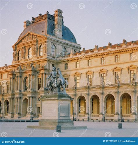 Louvre Museum Buildings in the Morning Editorial Stock Photo - Image of ...