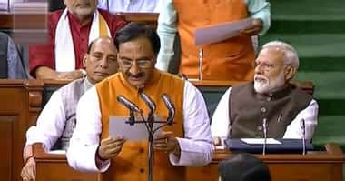 HRD Minister Reports Fall in Dropout Rates and IITs and IIMs | CollegeDekho