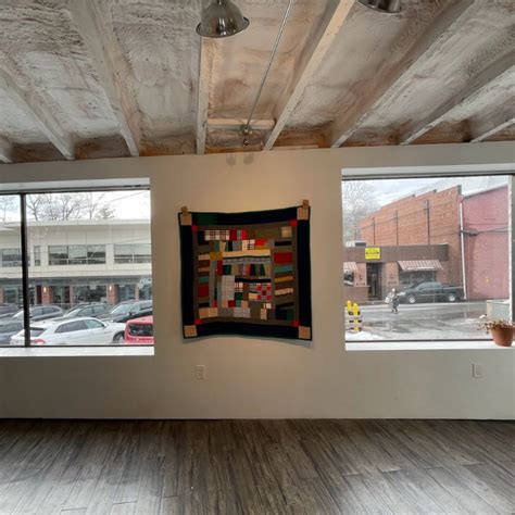 Gold/scopophilia: A Hidden Gem in The Montclair Art Scene - Montclair Girl