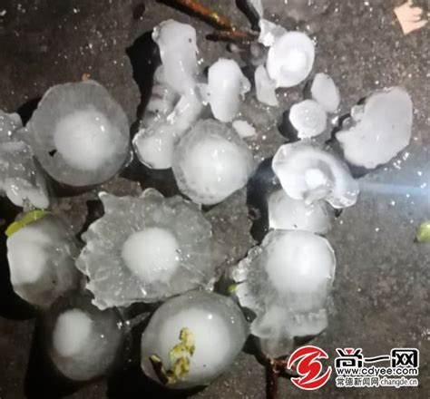 贵州22县市区遭遇冰雹袭击 最大冰雹如鸡蛋-图片频道