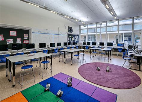 Woodside Elementary Maker Space - WRNS Studio