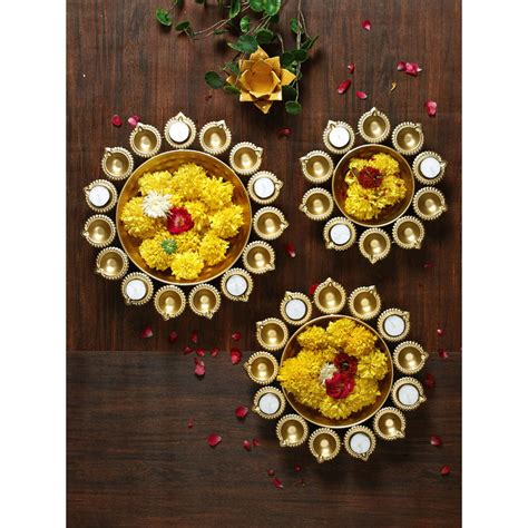 Buy AAPNO RAJASTHAN Set Of 3 Diya Urli Online