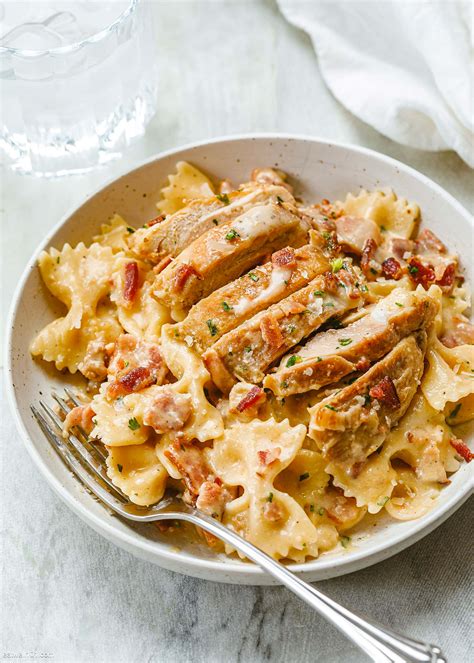 Creamy Chicken Pasta Recipe — Eatwell101