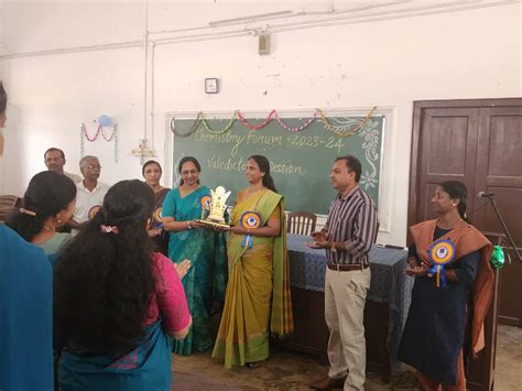 Fatima Mata National College (Autonomous).