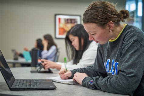 DMACC Newton location | Des Moines Area Community College