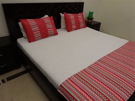 Buy Piroi White Heavy Bedcover & Runner Online at Low Prices in India ...