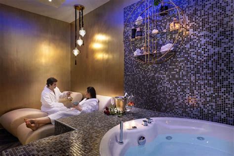 12 Most Romantic Hotels In Rome that Honeymooners Love!