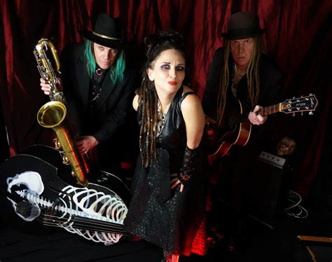 Jo Carley & The Old Dry Skulls - Live at the Crooked Crow (early show ...