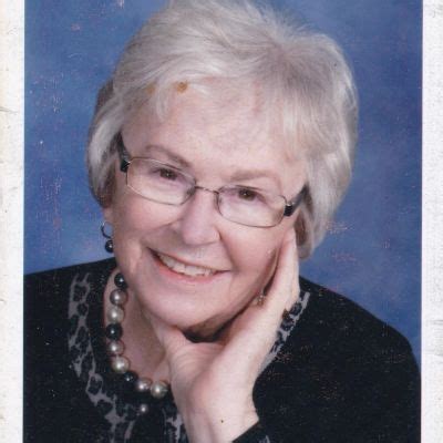 Runge Mortuary Memorials and Obituaries | We Remember