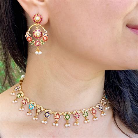 Shop Exquisite Necklace Sets To Gift Loved Ones