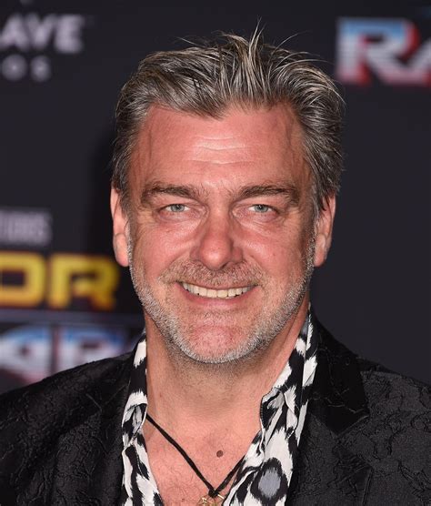 Addio all'attore Ray Stevenson - IL MONDO