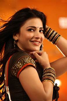 Shruti Haasan Wallpaper by Shruti Haasan Hd Wallpapers Popopics Shruti Haasan Wallpaper
