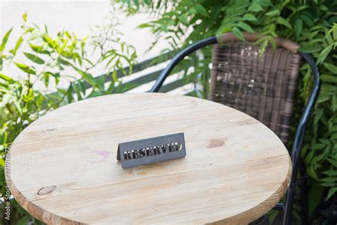 Restaurant Reserved Table Sign 的图像结果