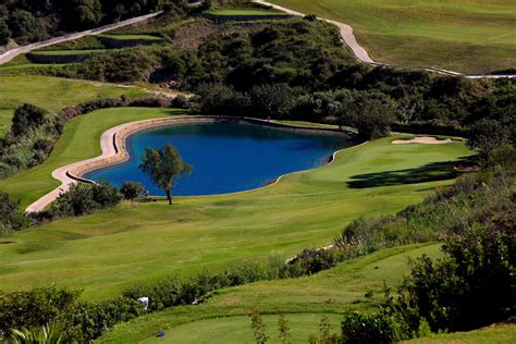 https://valleromanogolf.com/wp-content/uploads/2024/05/Hoyo-3-Valle-Romano-Golf-Resort-Estepona-Costa-del-Sol-1.jpg
