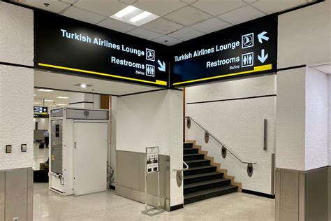 Review: Turkish Airlines Priority Pass lounge in Miami - The Points Guy