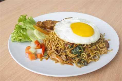 resep mie goreng telur burung dara