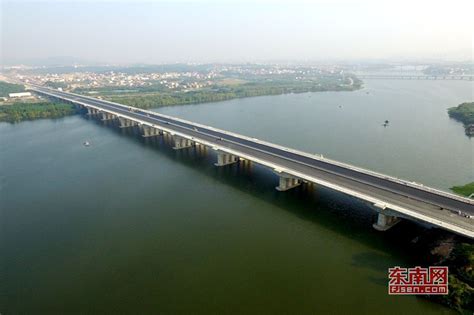 中国第一座中山桥就在漳州，17年前桥上的行人，你还认得吗？