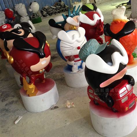 汕头澄海玩具基地定制大型吉祥物玻璃钢卡通雕塑-方圳雕塑厂