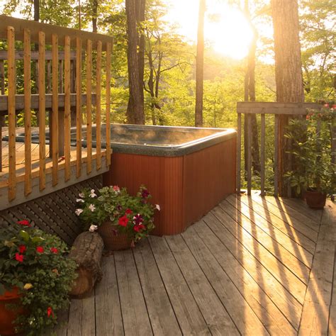 30 Hot Tub Deck Ideas To Relax to the Max | Canadian Home Leisure