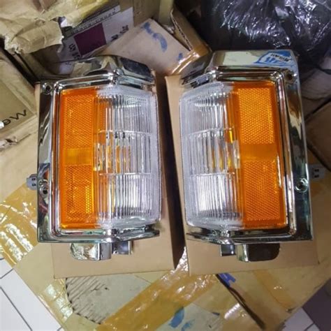 Jual Corner Lamp Lampu sudut Putih Kuning Nissan Terrano Lama - Jakarta ...