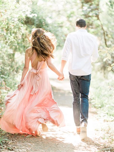 engagement photos dress ideas
