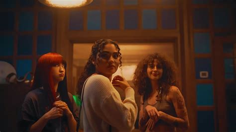 It's What's Inside OTT Release Date: Plot, Cast & Where To Watch The ...