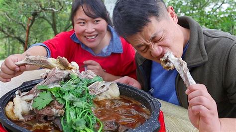 【嘴嘴深夜食堂】我终于吃上肉了！羊肉的不同吃法，汤是真的鲜！-143万粉丝5万点赞热议中_生活视频-免费在线观看-爱奇艺