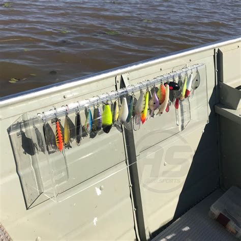 Barco utilizado na modalidade de pesca esportiva embarcada