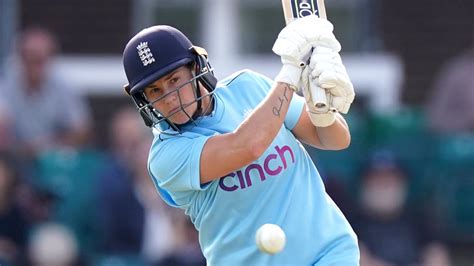 New Zealand keep ODI series vs England alive as Lea Tahuhu and Maddy ...