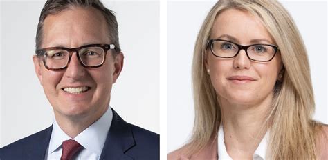 Insurance Agent 的图像结果