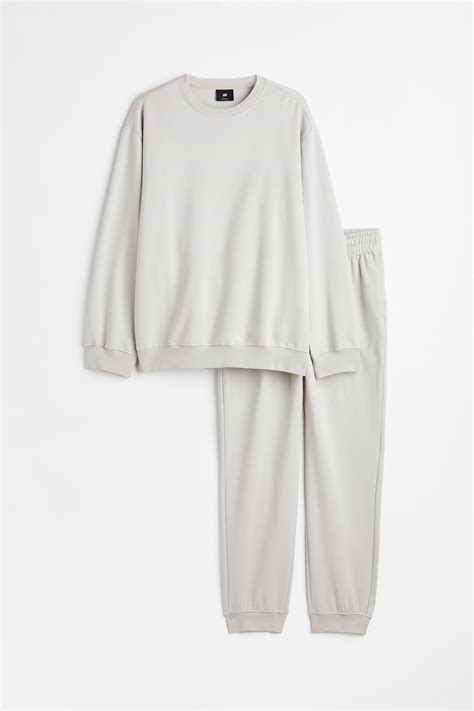 Men’s Light greige Relaxed Fit 2-piece set | H&M IN