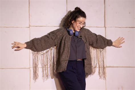 Jewish Comedian Lily Blumkin's Solo Show 'Nice Try' Is Much More Than ...