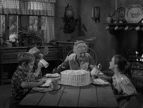 My Life in the Shadow of The Twilight Zone: Episode Spotlight: "The ...