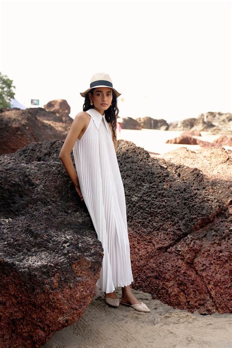 WHITE PLEATED DRESS – dash and dot