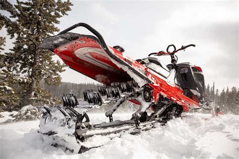 Front suspension of the 2027 Lynx Shredder RE snowmobile