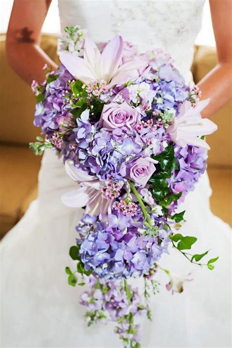 27 Stunning Cascading Bouquets for Every Type of Wedding | Hydrangeas ...
