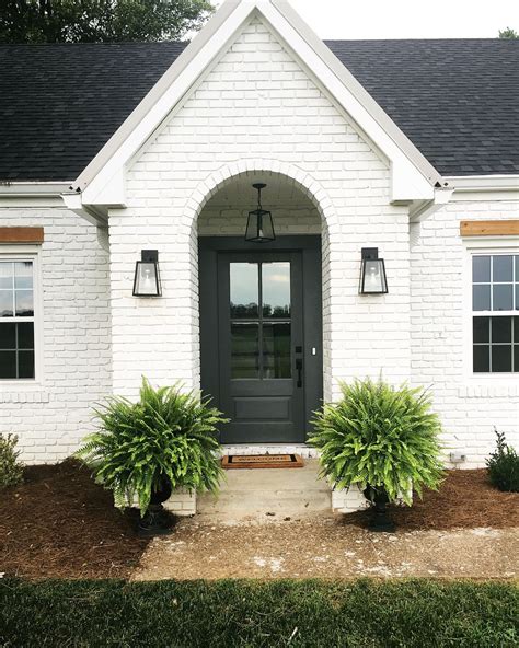 Painted Brick House Colors: How To Choose The Right One For Your Home ...